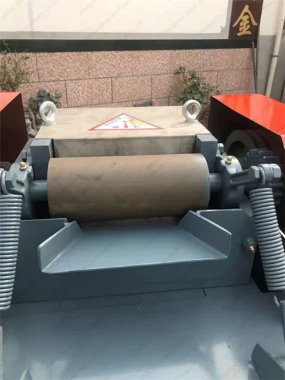 roller of the machine