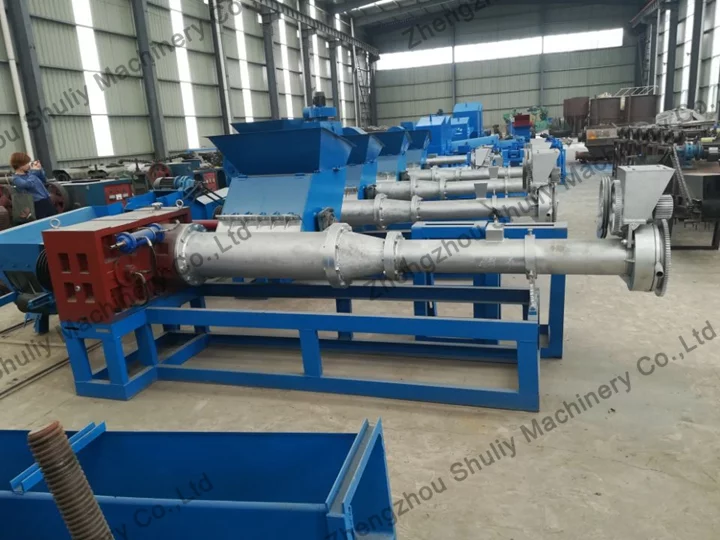 Machine à granuler les plastiques usagés à vendre - industrielle