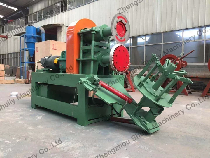 Máquina en stock para quitar y cortar anillos de acero de neumáticos