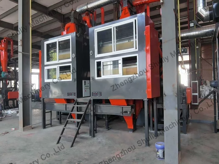 Electrostatic separating machine
