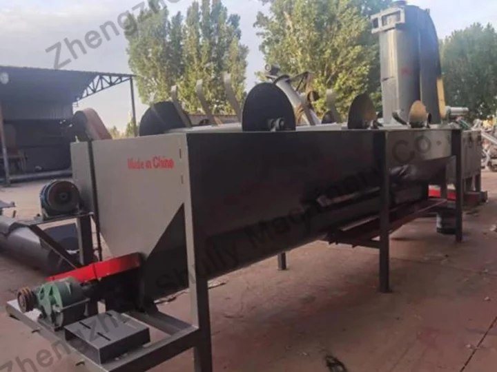 Rinsing and separation tank